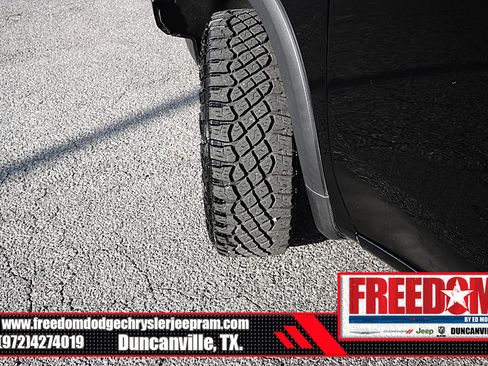 Used 2024 Chevrolet Silverado 1500 ZR2 w/ Technology Package AWD/4WD image 42