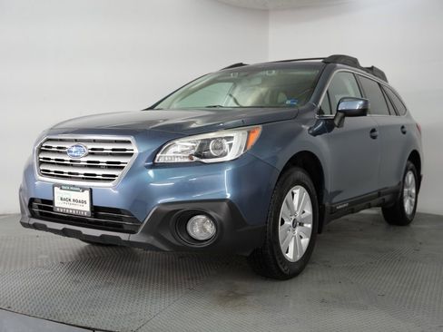 Used 2016 Subaru Outback 2.5i Premium AWD/4WD image 3