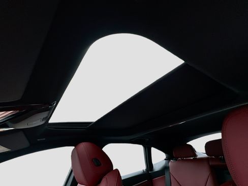 New 2026 BMW i4 xDrive40i image 15