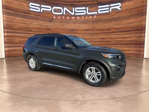 Used 2022 Ford Explorer XLT image 6