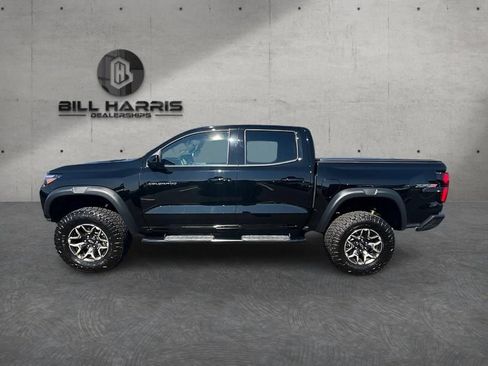 Used 2025 Chevrolet Colorado ZR2 w/ Technology Package AWD/4WD image 10