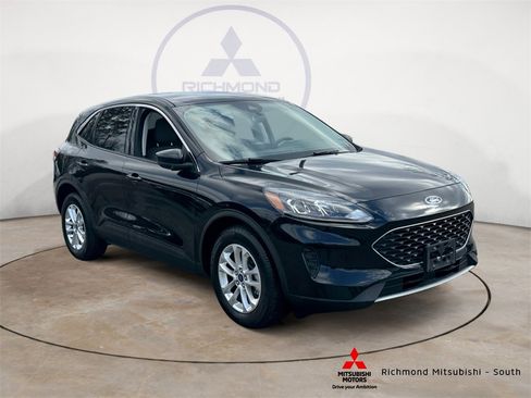 Used 2021 Ford Escape SE image 1