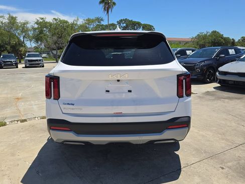 New 2026 Kia Sorento LX FWD image 7