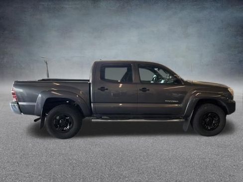 Used 2014 Toyota Tacoma 4x4 Double Cab w/ SR5 Package image 6