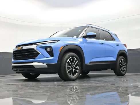 Used 2024 Chevrolet TrailBlazer LT FWD image 19
