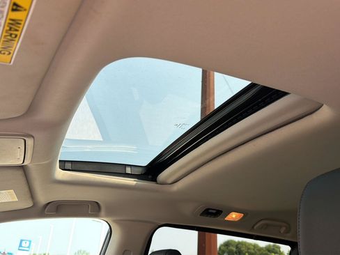 Used 2025 Honda Odyssey EX-L image 18