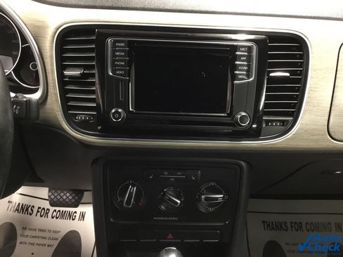 Used 2018 Volkswagen Beetle 2.0T Coast image 47