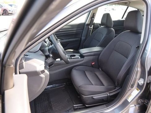 Certified 2024 Nissan Altima 2.5 S FWD image 8