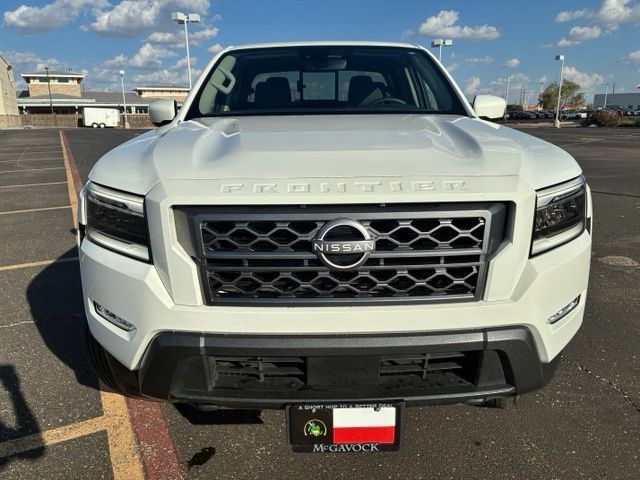 Certified 2024 Nissan Frontier SL w/ Technology Package AWD/4WD image 9