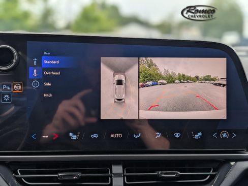 New 2025 Chevrolet Equinox EV RS image 3