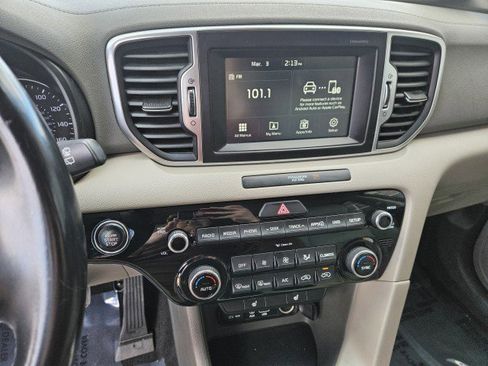 Used 2019 Kia Sportage EX image 19