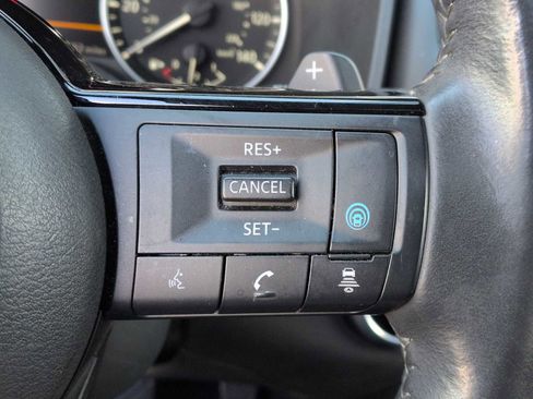 Used 2021 Nissan Rogue SV w/ Premium Package image 23