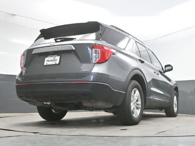 Used 2023 Ford Explorer XLT AWD/4WD image 38