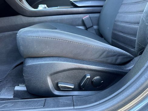 Used 2020 Ford Fusion SE FWD image 14