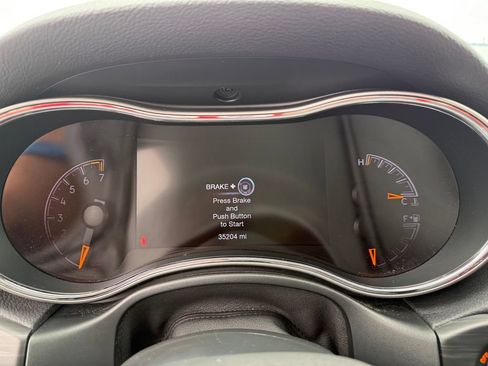 Used 2020 Jeep Grand Cherokee Laredo AWD/4WD image 24