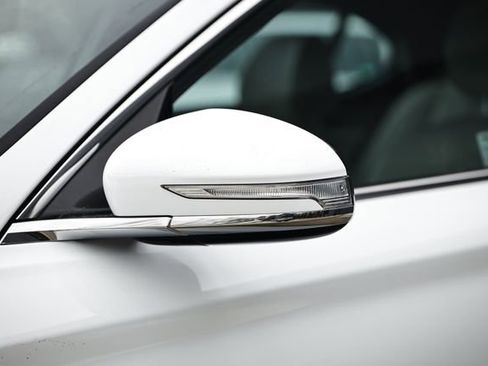 Certified 2025 Genesis G70 2.5T image 11