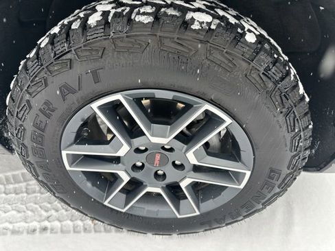 Used 2026 GMC Terrain AT4 image 9