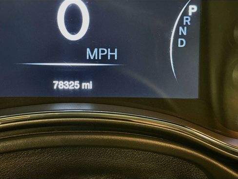 Used 2019 Jeep Grand Cherokee Limited AWD/4WD image 18