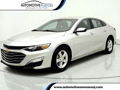 Used 2022 Chevrolet Malibu LS w/ Driver Confidence Package FWD image 1