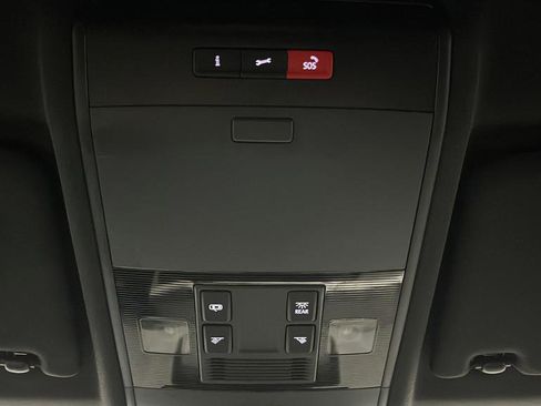 Used 2023 Volkswagen Atlas Cross Sport SE image 28