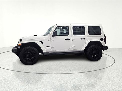 Used 2019 Jeep Wrangler Unlimited Sahara w/ Advanced Safety Group image 5