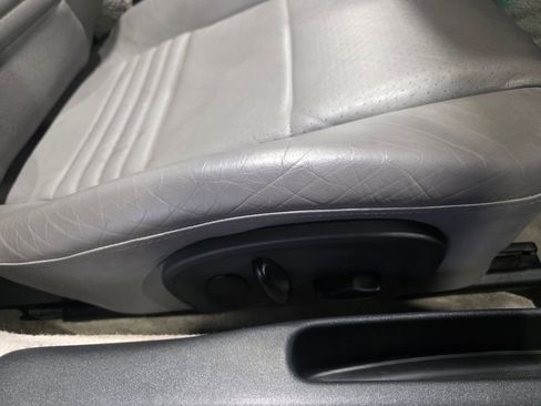 Used 1999 Porsche Boxster RWD image 17