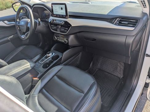Used 2022 Ford Escape SEL w/ Technology Package FWD image 22
