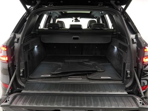 Used 2022 BMW X5 xDrive40i w/ M Sport Package AWD/4WD image 28