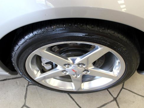 Used 2006 Chevrolet Corvette 2dr Conv w/ Preferred Equipment Group image 23