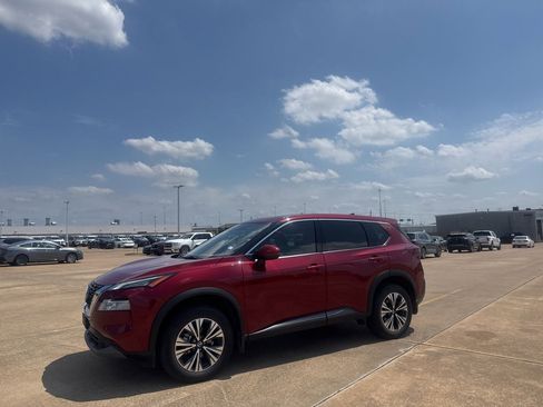 Used 2021 Nissan Rogue SV FWD image 11