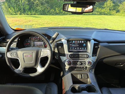 Used 2020 GMC Yukon SLT w/ Open Road Package AWD/4WD image 8