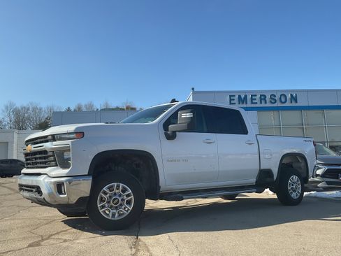 Certified 2025 Chevrolet Silverado 2500 LT w/ Convenience Package image 4