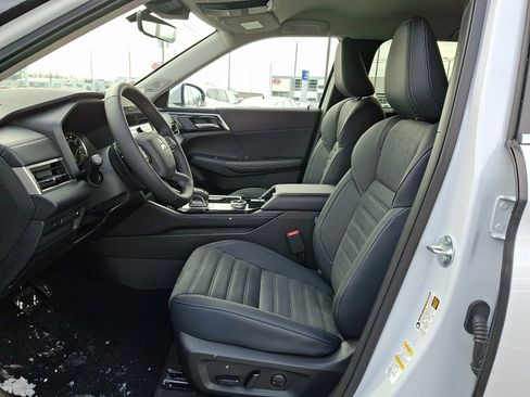 New 2026 Mitsubishi Outlander SE AWD/4WD image 5