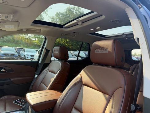 Used 2018 Chevrolet Traverse High Country w/ LPO, Floor Liner Package AWD/4WD image 8