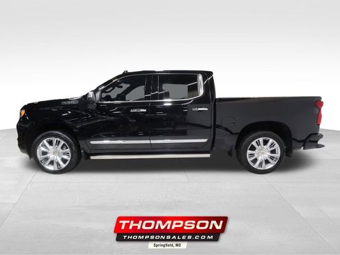 Used 2024 Chevrolet Silverado 1500 High Country AWD/4WD image 1