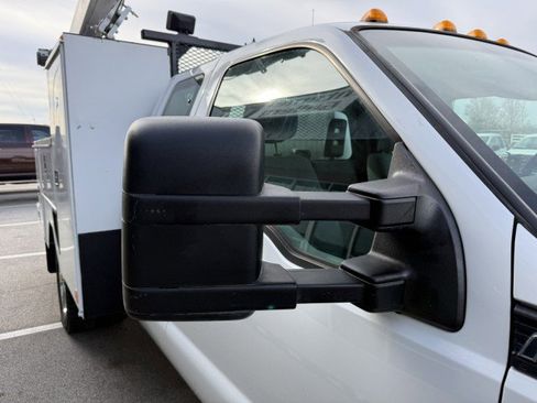 Used 2012 Ford F450 XL w/ XL Value Pkg image 27