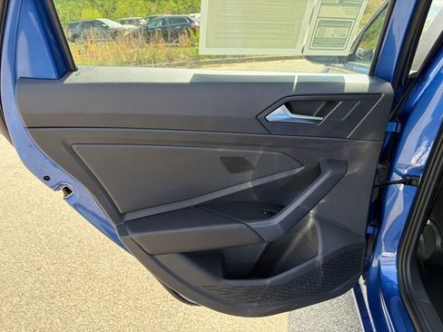 Used 2024 Volkswagen Jetta SE image 21