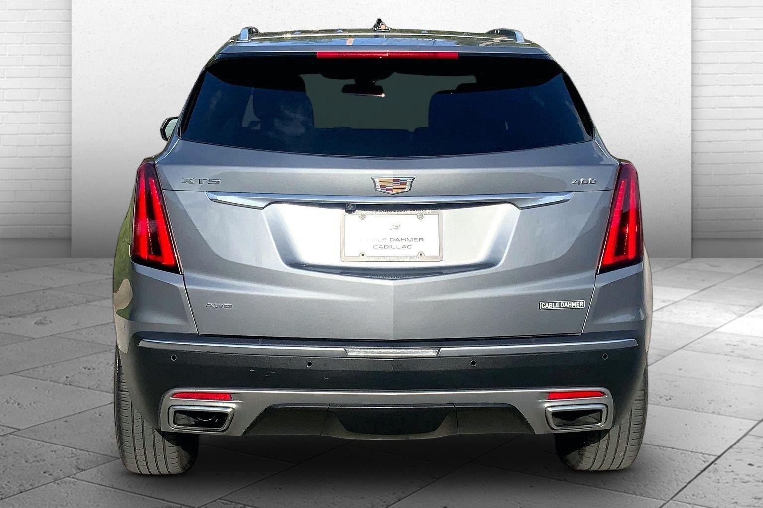 Used 2021 Cadillac XT5 Premium Luxury AWD/4WD image 3