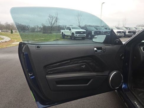 Used 2011 Ford Mustang GT Premium w/ 401A Rapid Spec Order Code image 19