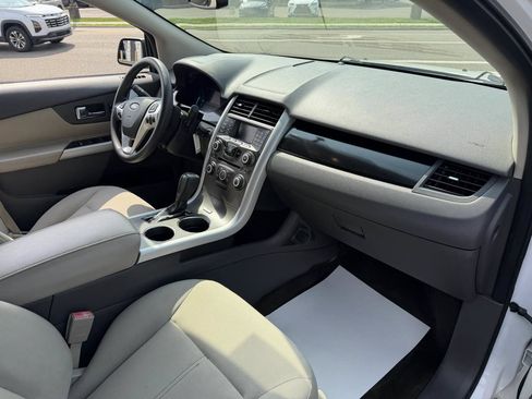 Used 2014 Ford Edge SE w/ Equipment Group 101A AWD/4WD image 19