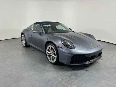 Used 2026 Porsche 911 Targa 4 GTS AWD/4WD image 9