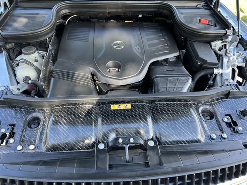 Certified 2025 Mercedes-Benz GLE 450 4MATIC image 36