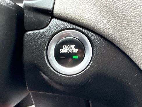 Used 2021 Chevrolet Equinox LT FWD image 26