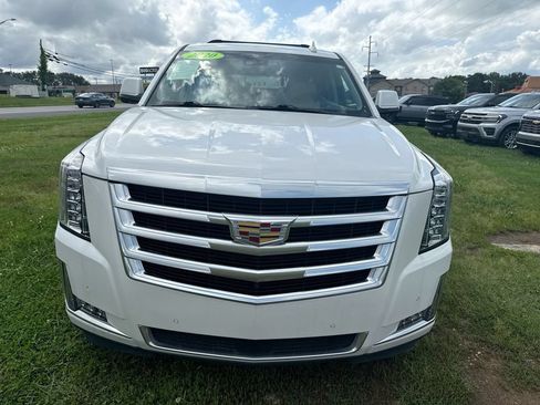 Used 2020 Cadillac Escalade ESV Premium Luxury AWD/4WD image 8