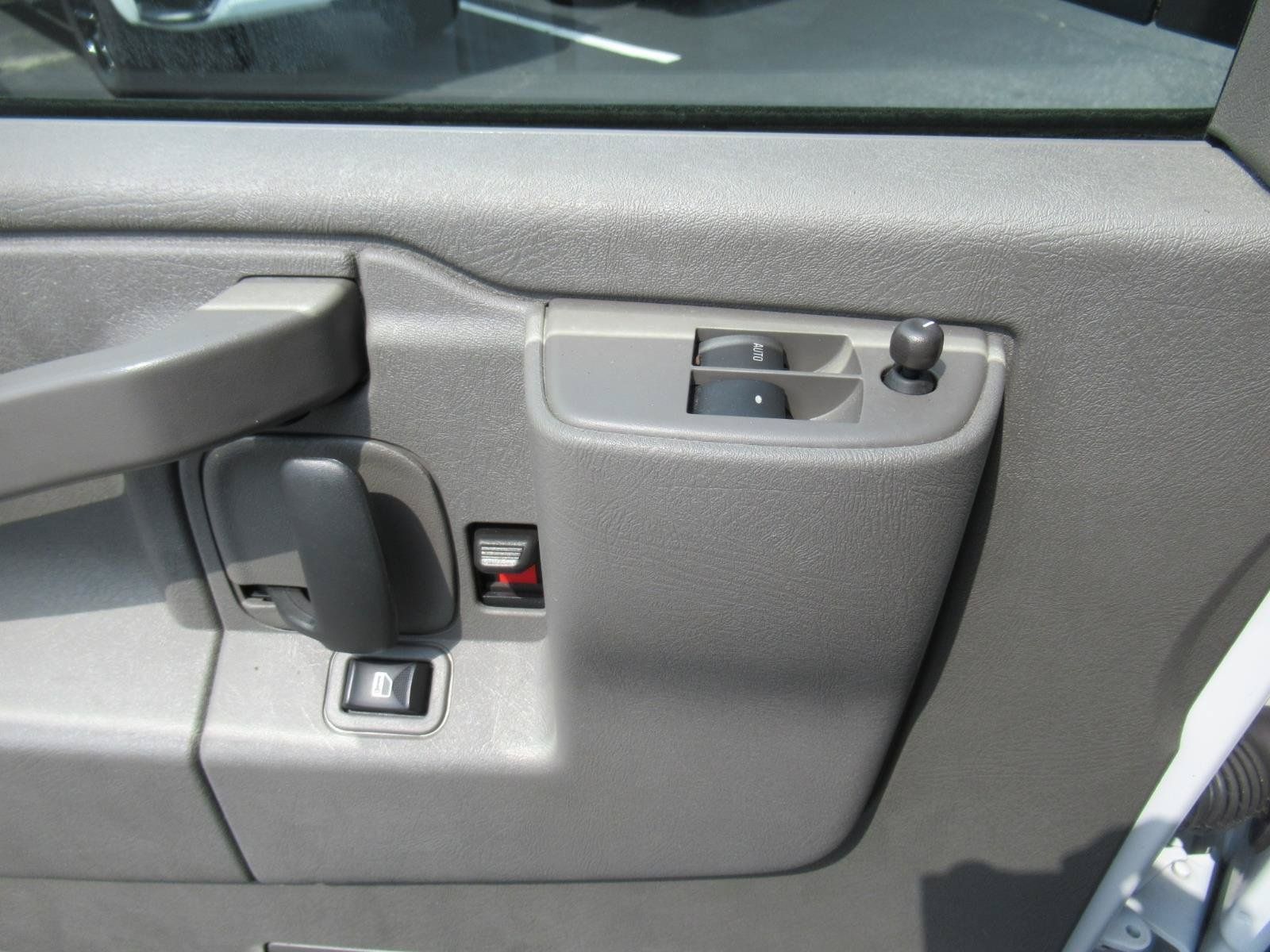 Used 2025 GMC Savana 2500 w/ Driver Convenience Package RWD image 25