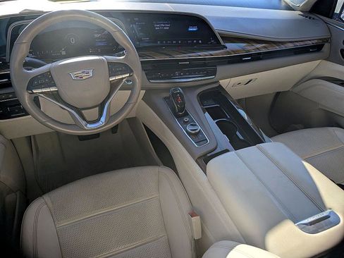 Used 2023 Cadillac Escalade Sport Platinum w/ LPO, ONYX Package image 28