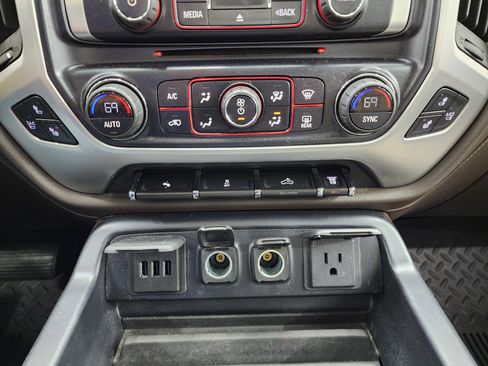 Used 2015 GMC Sierra 3500 SLT w/ Snow Plow Prep Package image 15