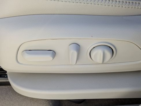 Used 2023 GMC Terrain Denali image 14