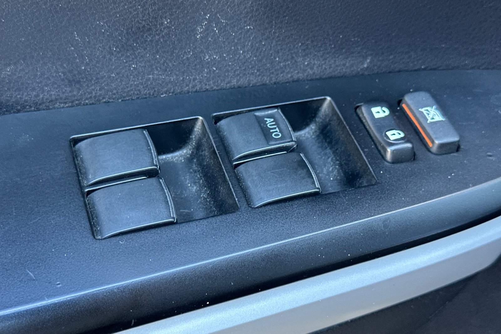 Used 2018 Toyota Tundra SR5 w/ SR5 Upgrade Package RWD image 12