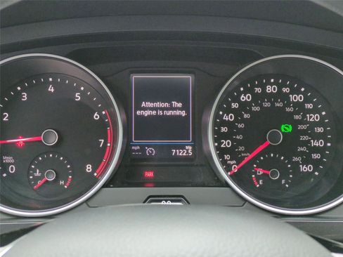 Used 2021 Volkswagen Tiguan S image 12